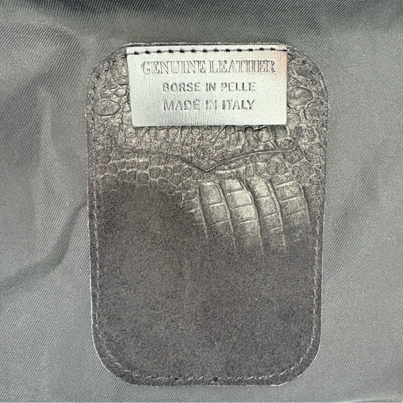 Black Genuine Leather Crossbody Bag Made in Italy - Picture 11 of 16